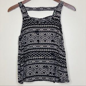 DECREE Boho patterned flowy crop tank top